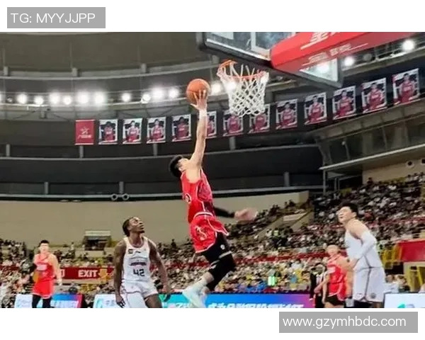 广州篮球队的拼搏历程与冠军赛背后的故事揭秘